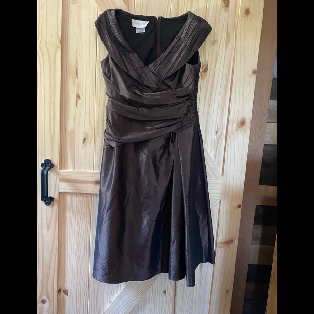 Size 14 elegant short off the shoulder dress